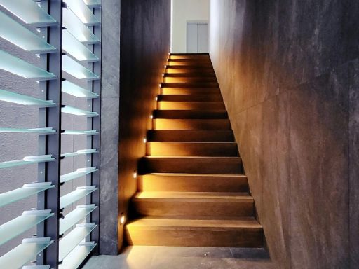 Automático de escalera